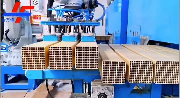 脱硝催化剂专切锯床——告别崩边碎裂，实现完美切割